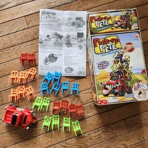 "Pick Up Pete" by Fotorama Motorized Chair stacking, dexterity game for toddlers